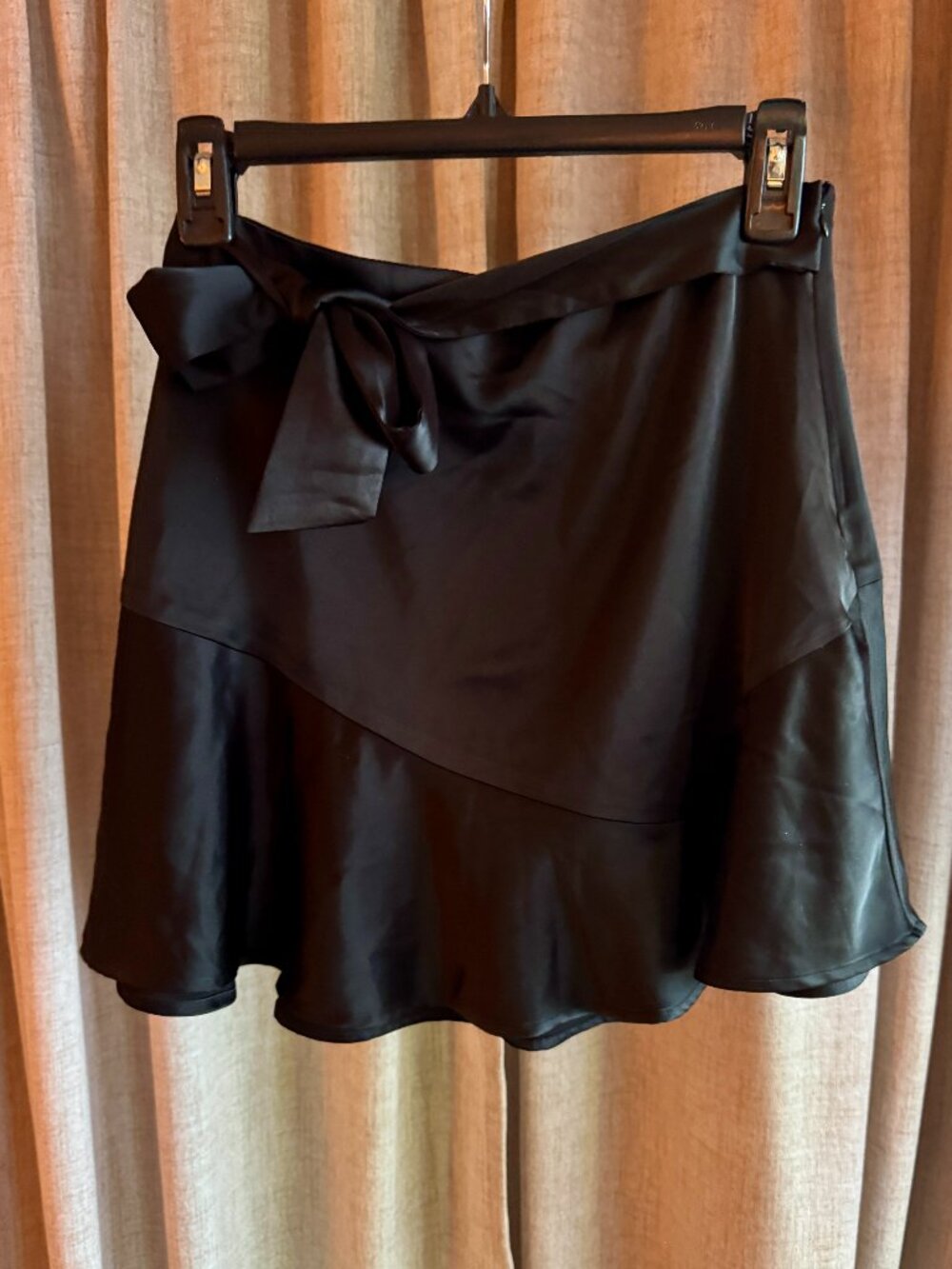 Lulus Black Satin Skirt Size Small NWT